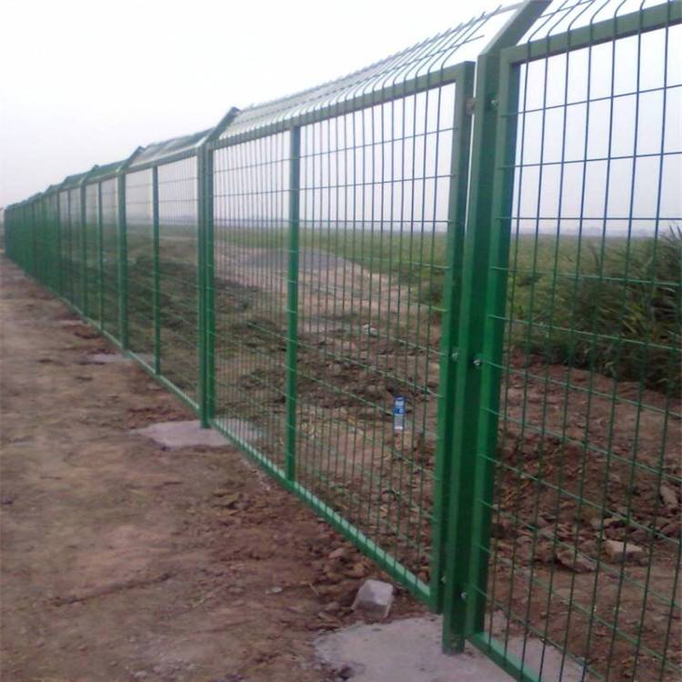 廣西慕源框架護欄網廠家 優質鐵絲網圍欄，守護安全防護網